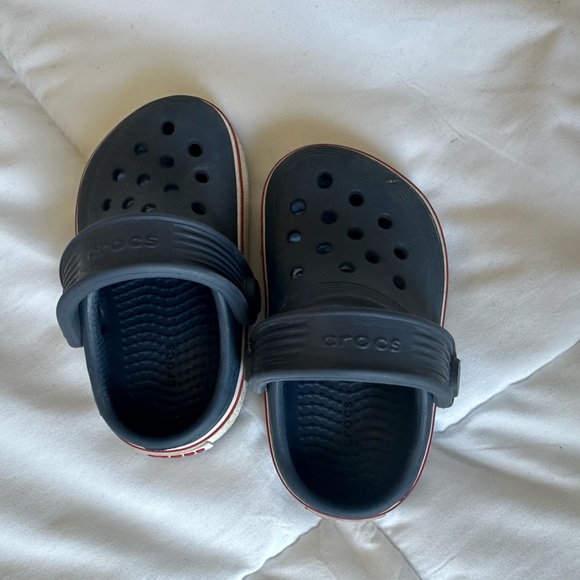 Navy crocs T4 - Picture 3 of 4